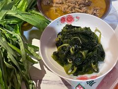 -红河谷晴天别墅轰趴馆