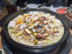 -一朵菌·野生菌探索家火锅(南亚店)