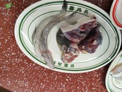 -四囍码头海鲜烧烤自助火锅(外滩南京东路悦荟广场店)