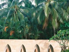 -三亚湾海居铂尔曼度假酒店