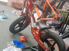 -道路口单车爱瓦士dahon大行