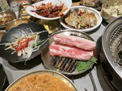 -草家酱蟹炭火烤肉店(珲春南路一店)