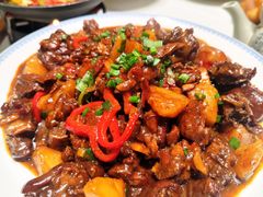 土鸡焖猪手-双城乡铁锅炖羊肉(莱安逸境店)