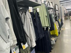 -迪卡侬(顺峰山店)