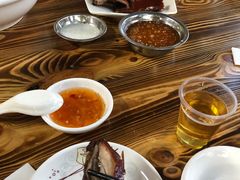 -黄记四更烤乳猪店