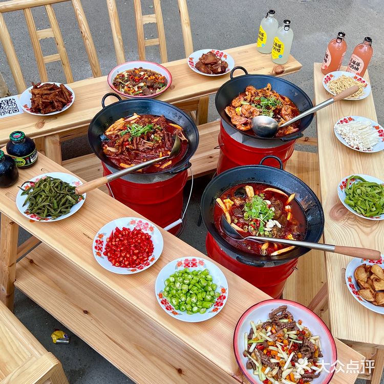 🔥板凳江湖·汗蒸湘味！沈阳高温这家爆汗👏