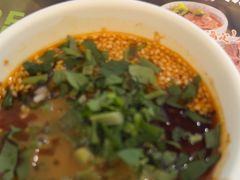 -左庭右院鲜牛肉火锅(浦江欢乐颂店)