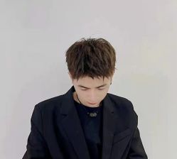 -朗峰专业美发沙龙
