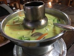 椰子海鲜汤-Wang Sai Seafood