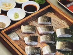 -围炉肉舍•炭烤活鳗•丹东海鲜烤肉(步行街店)