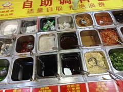 -尚品海鲜肥牛自助火锅(湖明店)
