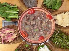 -阿婆情腊排骨火锅(金虹路店)