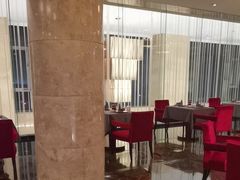 -粤尚腾香居中餐厅(首都机场希尔顿店)