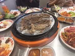 -哈哈碳都·牛肋条无限自助烤肉(宝龙店)