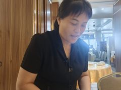 -鹏城人家海鲜酒家·23年老字号(较场尾店)