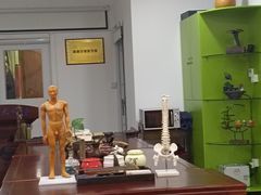 -麻麻手推拿