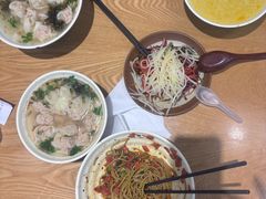 -三好食堂(煎饺·馄饨·肉饼米线·盛世广场店)