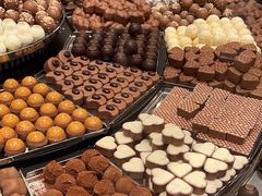 -Laderach 莱德拉(上海环贸iapm店)