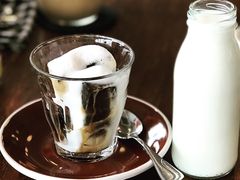 -ROAST coffee & eatery