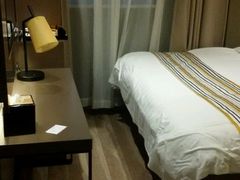 -如家精选酒店(上海思南路淮海中路地铁站店)