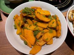 咸蛋黄栗子南瓜-吃饭皇帝大土家民族菜(正大广场店)