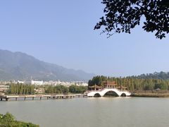 -星湖旅游景区七星岩