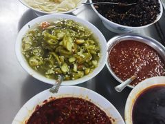 -肥佬良扣肉粉面店(梧州总店)