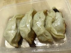 -黄阿姨锅贴大王(万航渡路店)