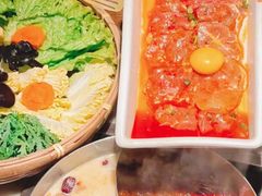 -尚尚仙·酸汤猪手·猪肚鸡火锅(华联万柳购物中心店)