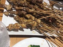 烤羔羊肉串-木屋烧烤(西南角店)