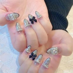-悦指间美甲美睫