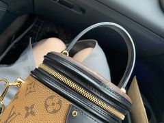 -LV路易威登(杭州万象城店)