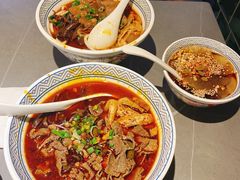 -粉吖吖·邵阳米粉(体育西路店)