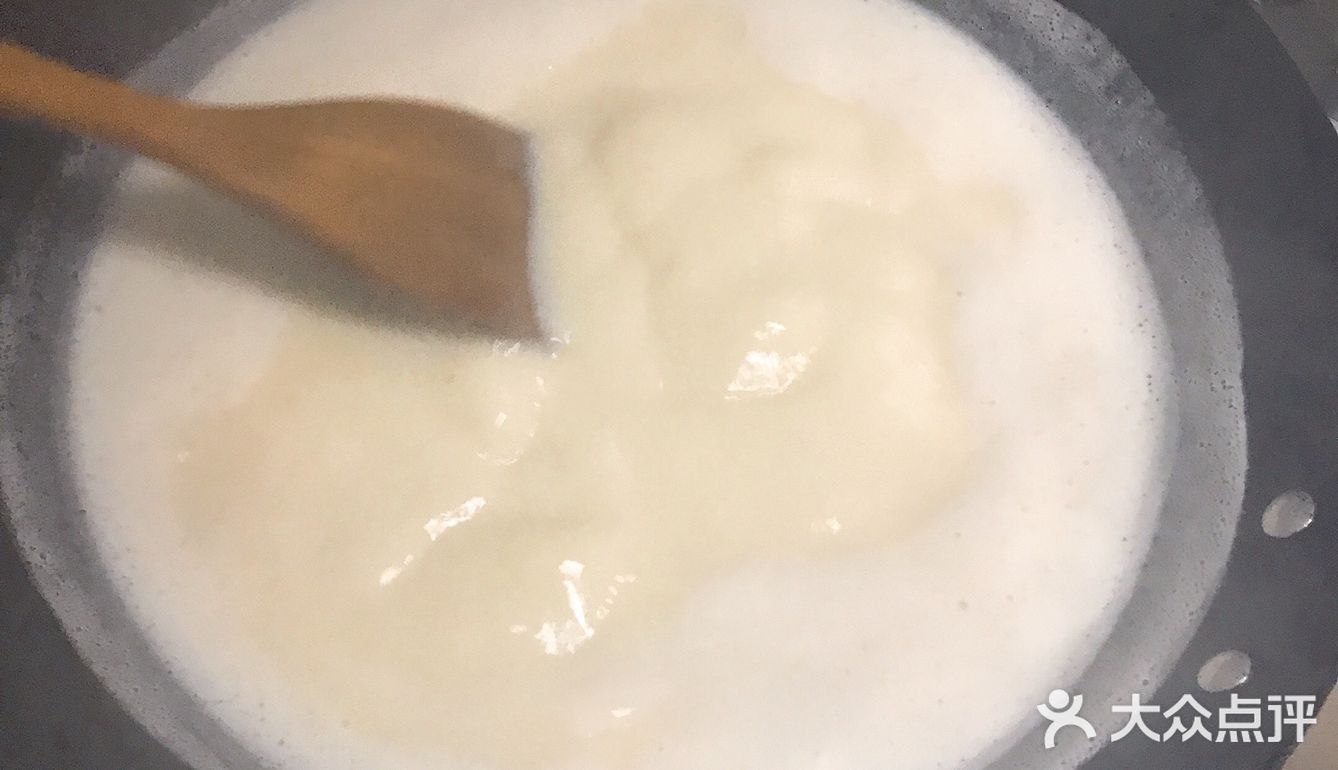 家里蔬菜粮食紧张 我就打起了黄豆的主意哈哈  图一