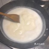 家里蔬菜粮食紧张 我就打起了黄豆的主意哈哈  图一