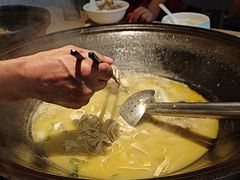 -陈大锅·岳阳鱼馆·地道岳阳菜(美食街店)