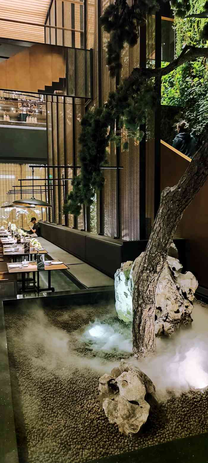 喜晋道·味庄-"古城里的凤临阁鼓楼店人太多了,排队竟然需.