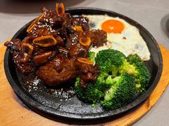 黑椒牛仔骨-八张桌子(老店)
