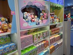 -名创优品(北京新中关购物中心地铁层店)