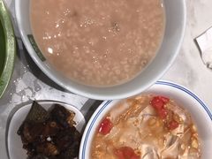 -绿草地·湘菜(酃湖师院店)