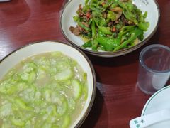 -湖南人家湘菜馆(镇江路店)