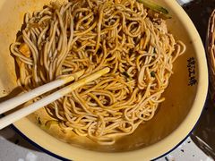-鹤江桥·红油牛肉粉(SKP店)
