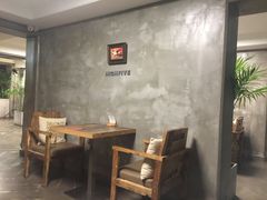 大堂-HIGH FIVE哈福手工汉堡(桂林路店)
