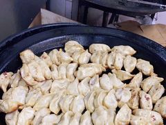 -黄阿姨锅贴大王(万航渡路店)