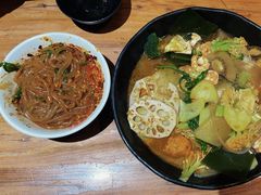 -万记麻辣烫国展总店