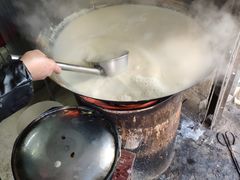 -云南大锅豆浆店