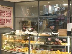 面包甜点陈列柜-龙城西点LOONG店