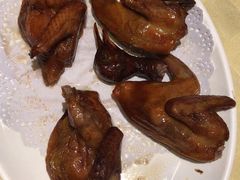 招牌烤乳鸽-石岐佬中山菜馆(张溪店)