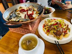 -隔壁老王·家常云南菜(花巷店)