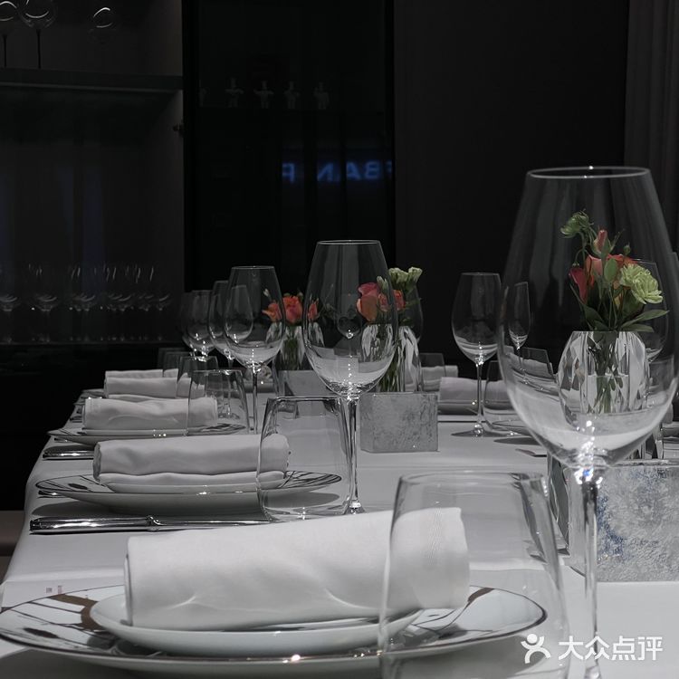 我还是愿意称偲厨为成都法餐综合第一！因为这两个人[得意]